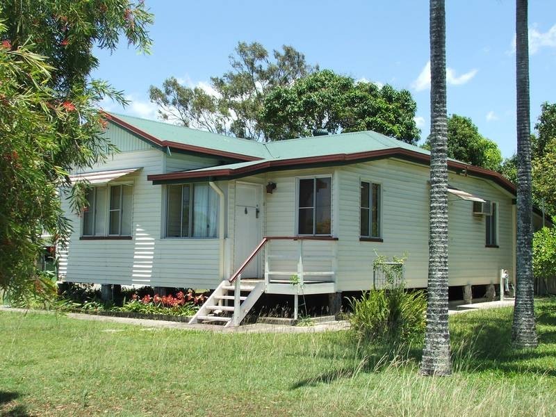103 Broad Street, Sarina QLD 4737