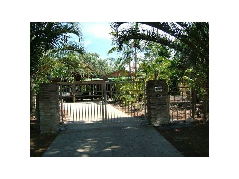 30 Rankin Court, Armstrong Beach QLD 4737