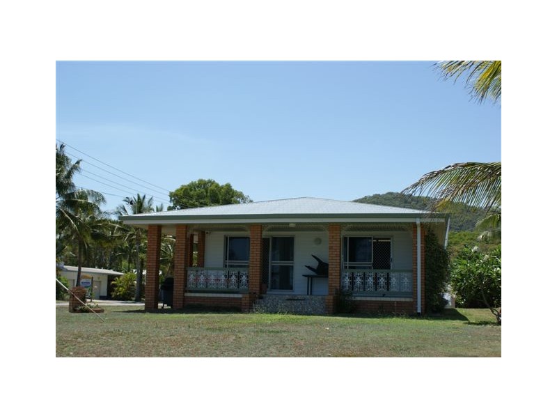 32 The Esplanade, Grasstree Beach QLD 4740