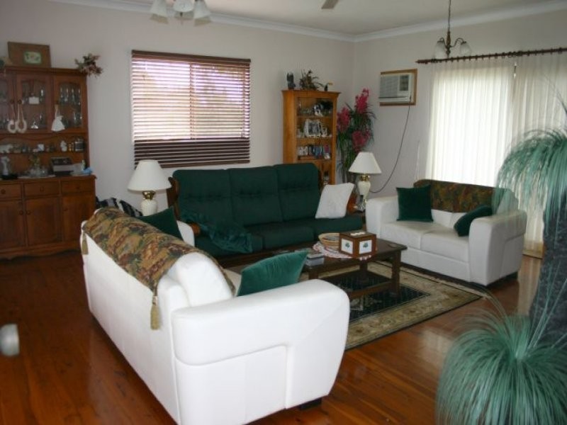 4 Campbell Street, Campwin Beach QLD 4737