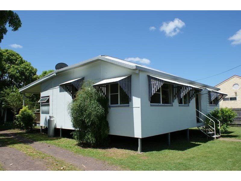 2 Anzac Street, Sarina QLD 4737