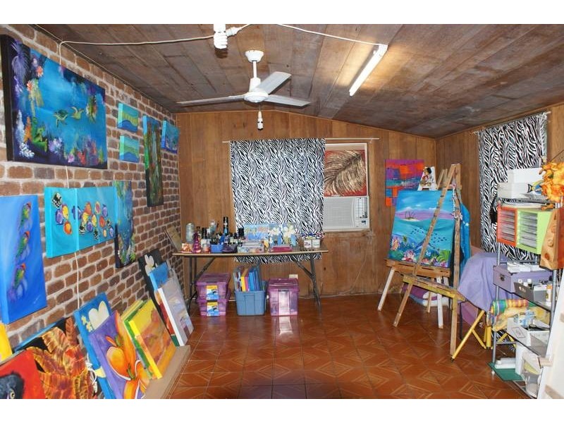 35 Beach Road, Sarina QLD 4737