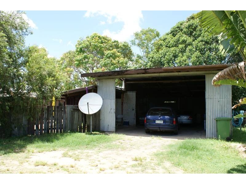 35 Beach Road, Sarina QLD 4737