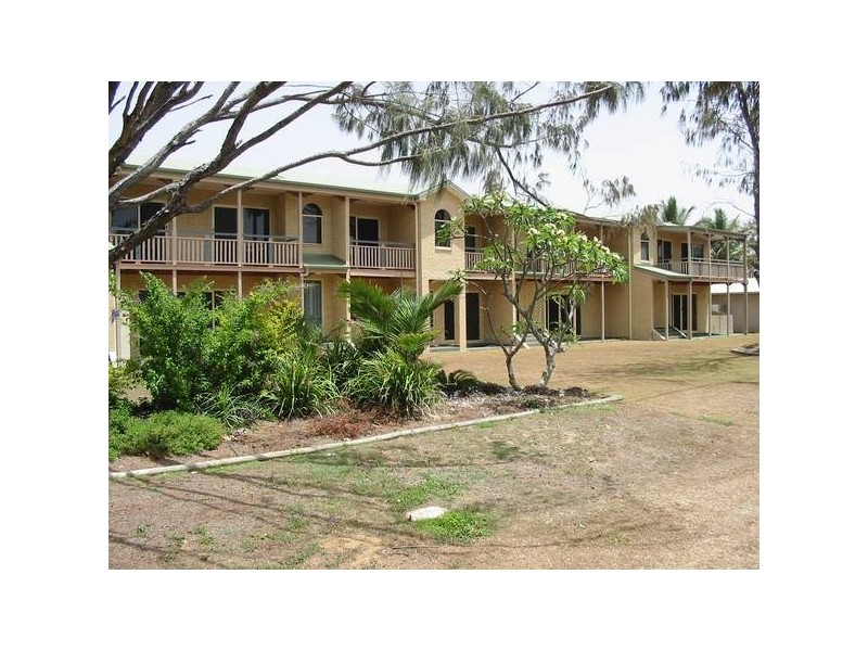 3/43 Owen Jenkins Drives, Sarina Beach QLD 4737