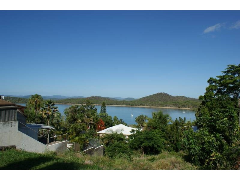 19 Captain Blackwood Drive, Sarina Beach QLD 4737