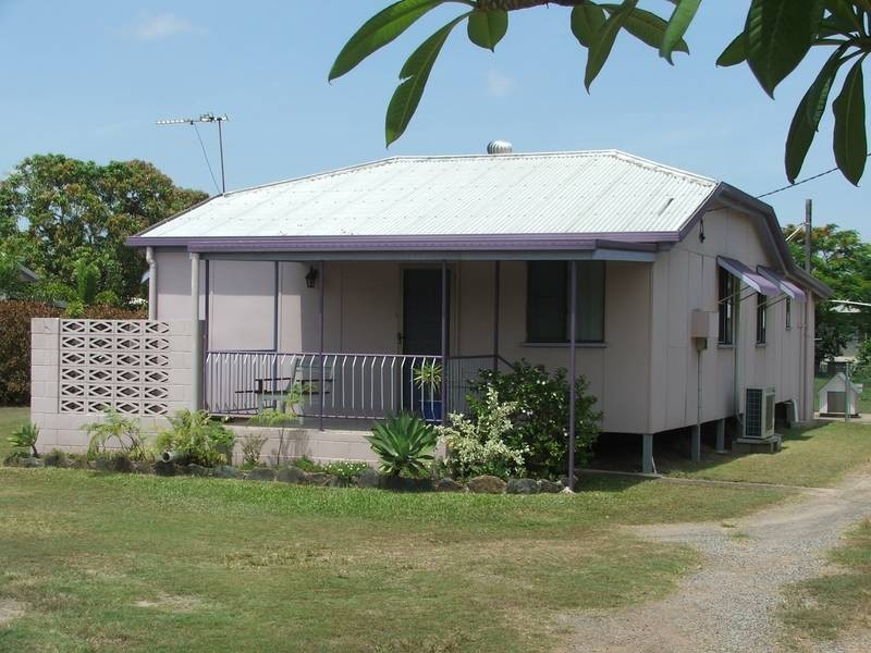 80 Broad Street, Sarina QLD 4737