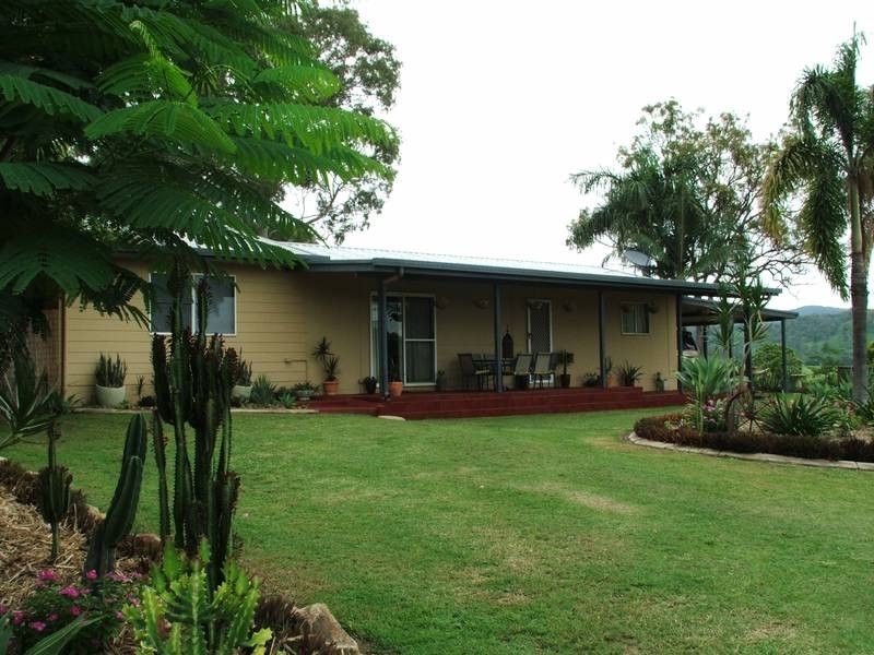 16 Grieshaber Drive, Sarina QLD 4737