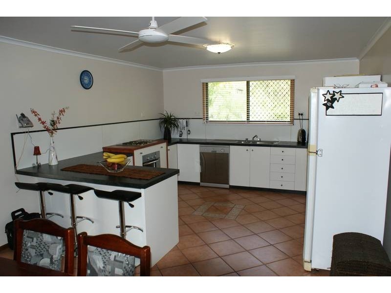 8 Huntley Road, Sarina QLD 4737