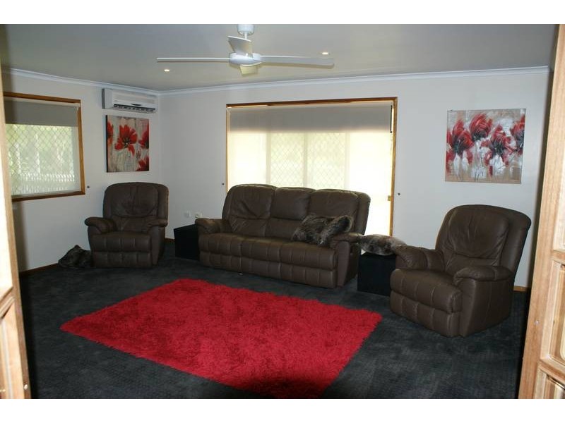 8 Huntley Road, Sarina QLD 4737