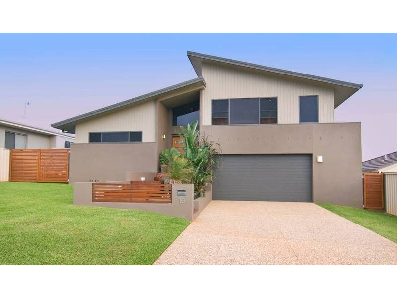 16 Maher Road, Port Macquarie NSW 2444