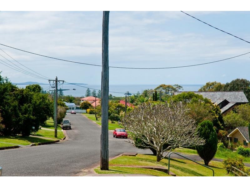 24 Grandview Parade, Port Macquarie NSW 2444
