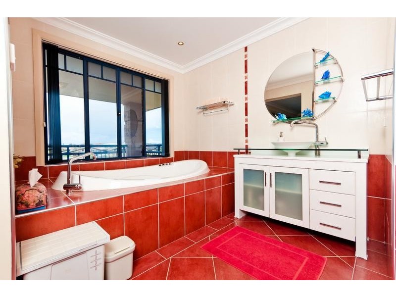 10 McInherney Close, Port Macquarie NSW 2444