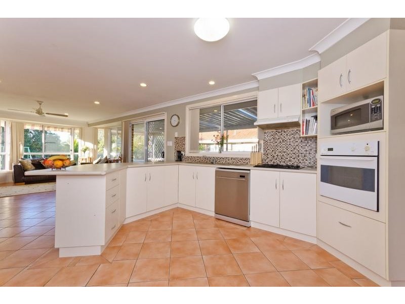 37 Yarra Avenue, Port Macquarie NSW 2444