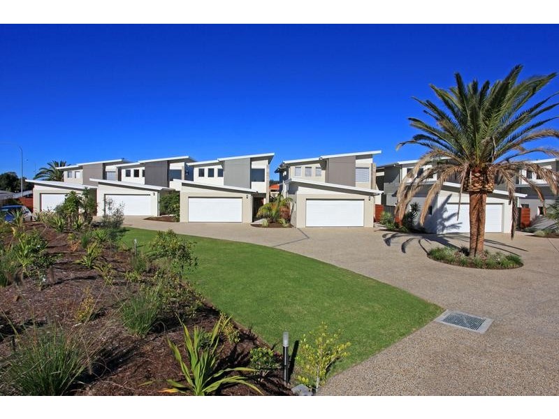 2-7/26 Harbourside Crescent, Port Macquarie NSW 2444