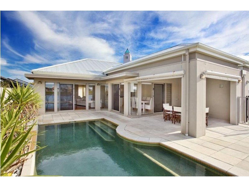 2/143 Riverpark Road, Port Macquarie NSW 2444