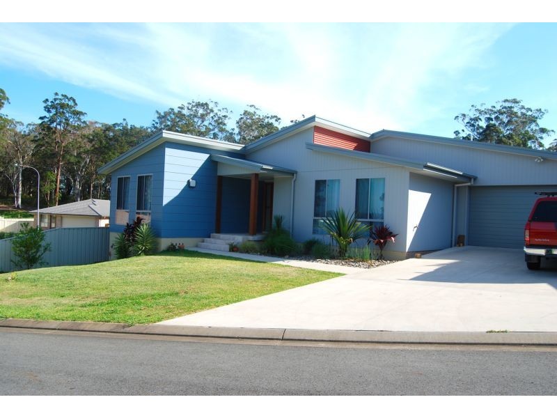 6 Lyrebird Place, Port Macquarie NSW 2444