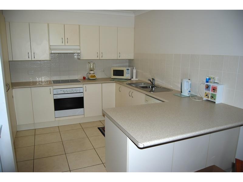 2/27 Annabella Drive, Port Macquarie NSW 2444