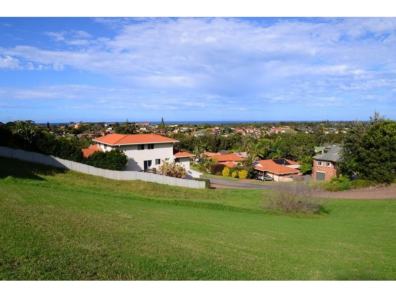 16 Coastlands Place, Port Macquarie NSW 2444