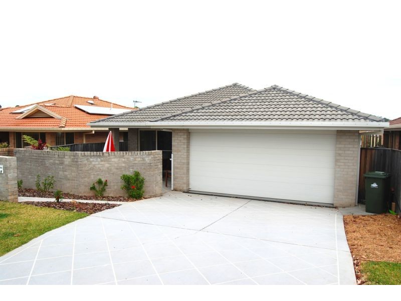 4 Hillcrest Avenue, Port Macquarie NSW 2444