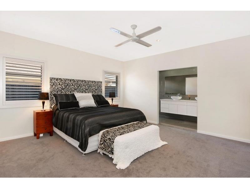 100 Emerald Drive, Port Macquarie NSW 2444