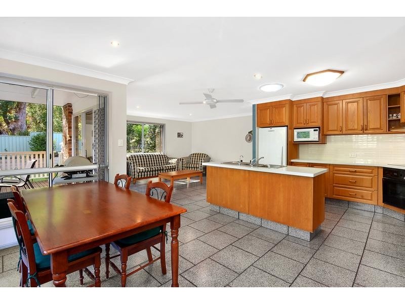 6 Luton Court, Port Macquarie NSW 2444