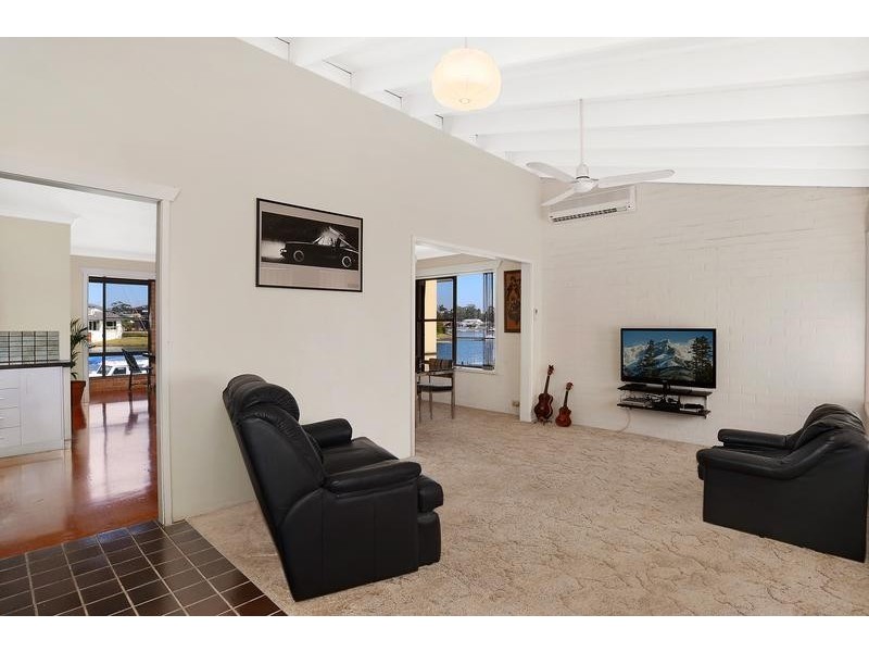 2/4 Riverpark Road, Port Macquarie NSW 2444