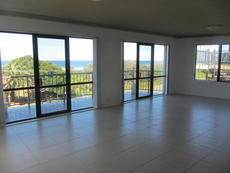 2/43 Matthew Flinders Drive, Port Macquarie NSW 2444