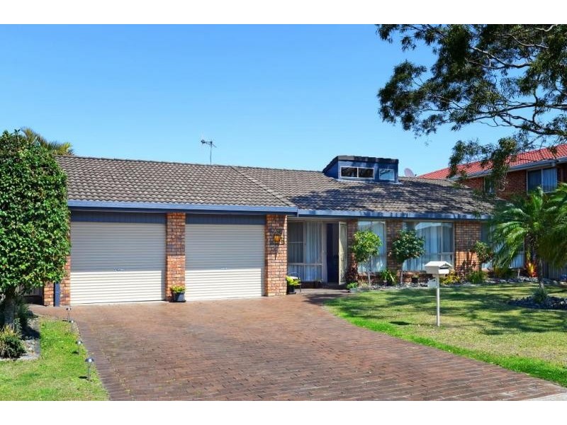 24 Laguna Place, Port Macquarie NSW 2444