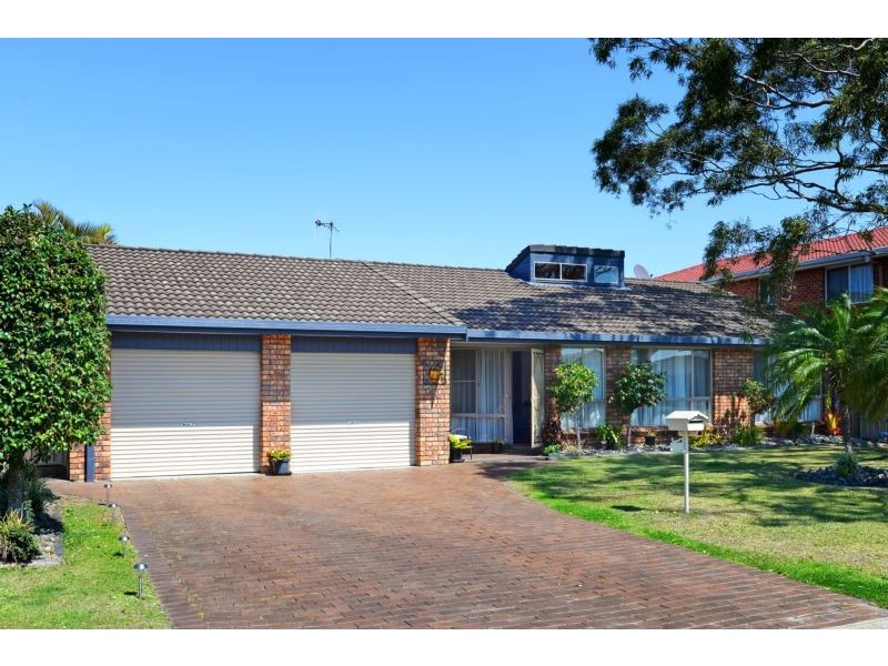 24 Laguna Place, Port Macquarie NSW 2444