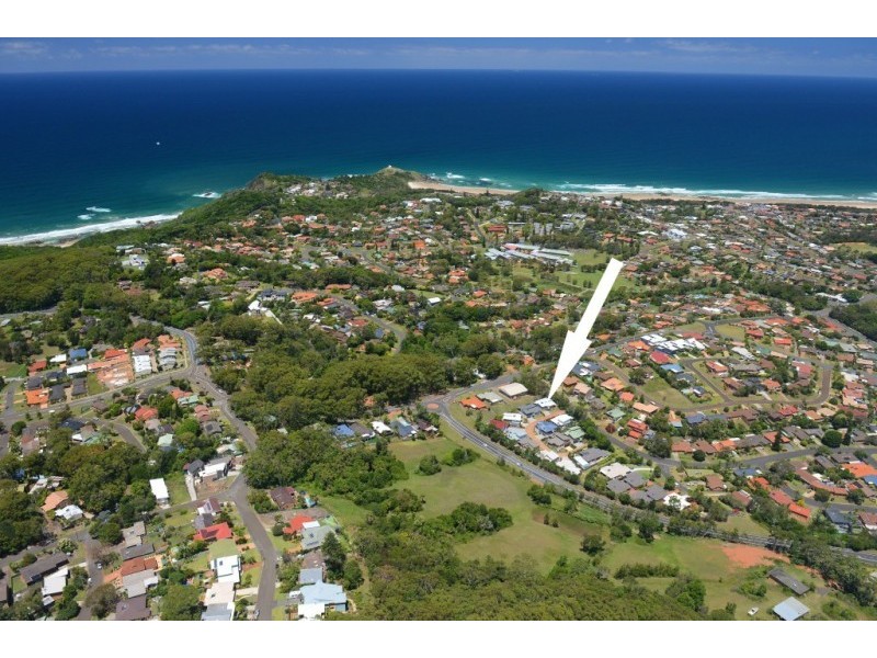 17 The Grove (off Boonamin Road), Port Macquarie NSW 2444