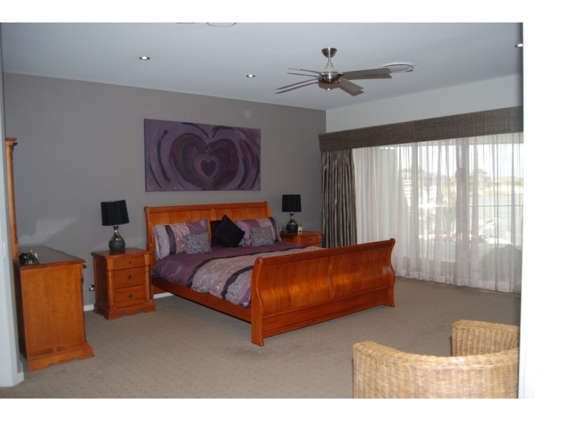 5 The Peninsula, Port Macquarie NSW 2444
