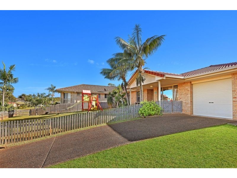 24 Grassmere Way, Port Macquarie NSW 2444