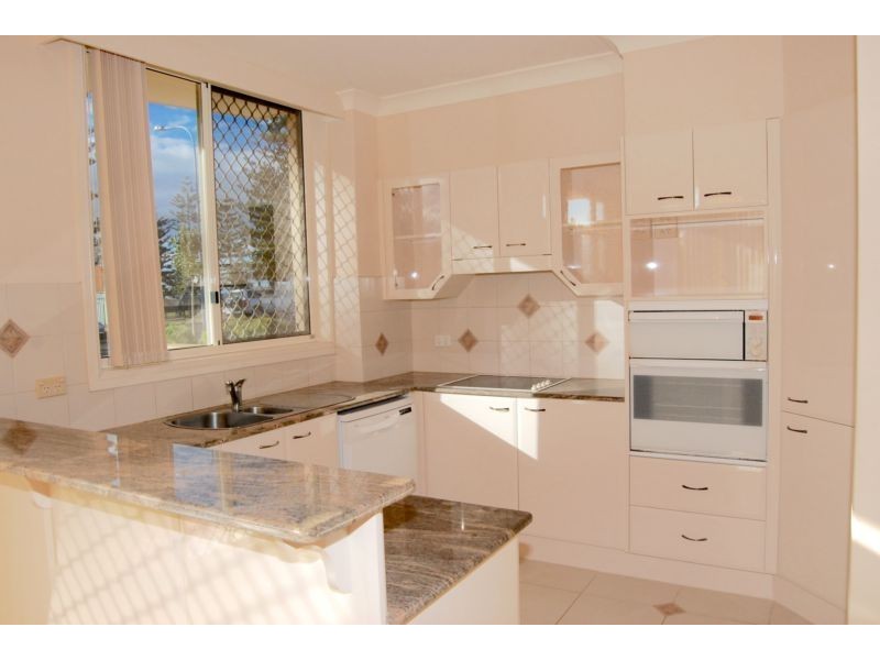 3/30 Burrawan Street, Port Macquarie NSW 2444