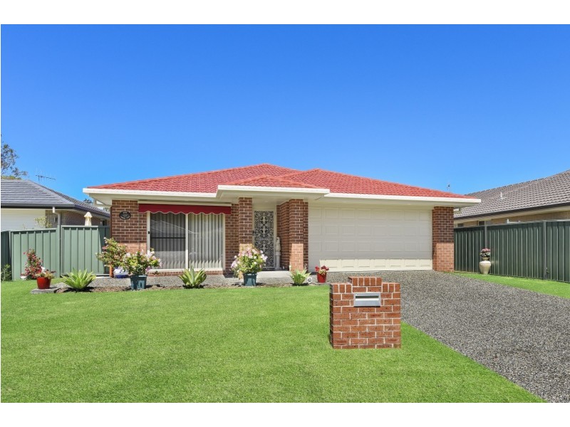 8 Tomark Place, Port Macquarie NSW 2444