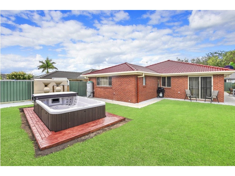 8 Tomark Place, Port Macquarie NSW 2444