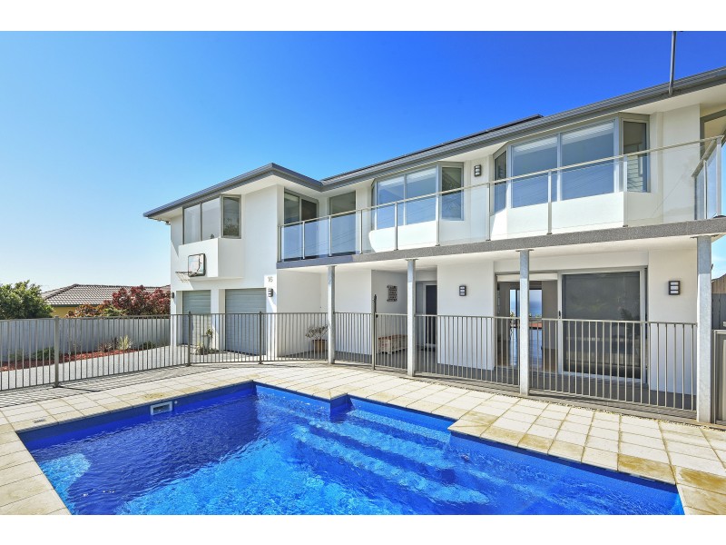 16 Dent Crescent, Port Macquarie NSW 2444