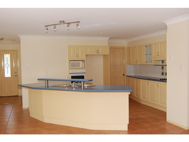 290 Crestwood Drive, Port Macquarie NSW 2444