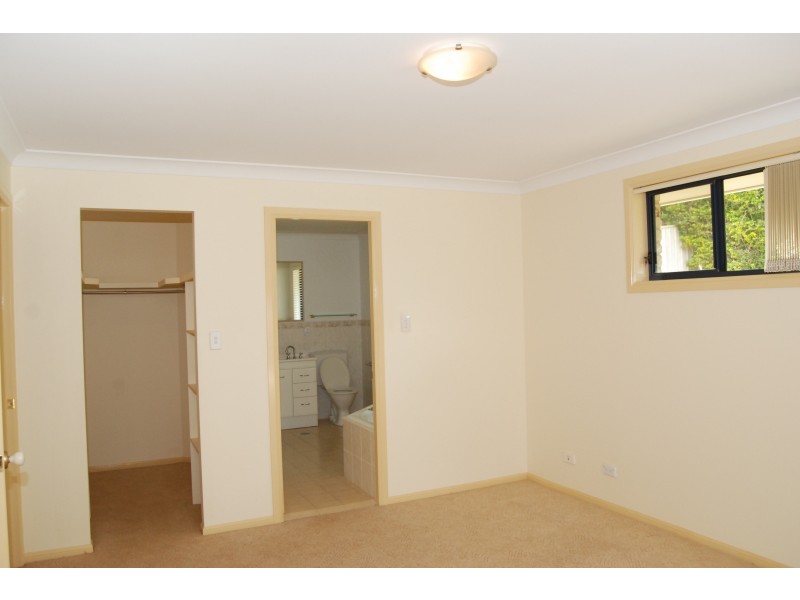 290 Crestwood Drive, Port Macquarie NSW 2444