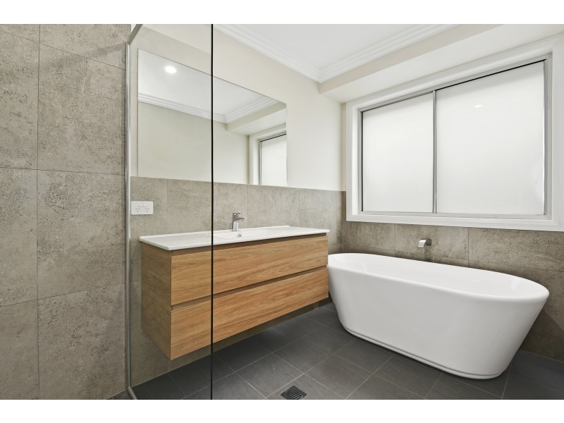 221 The Ruins Way, Port Macquarie NSW 2444