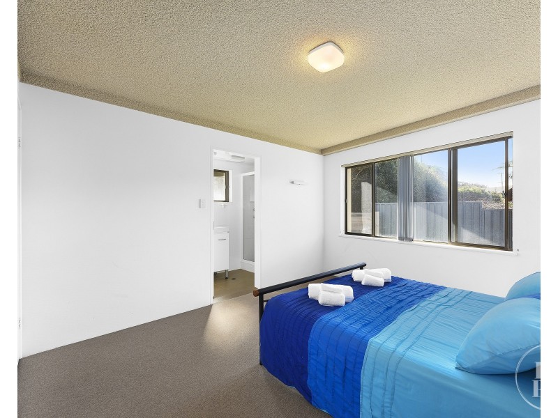 2/43 Matthew Flinders Drive, Port Macquarie NSW 2444