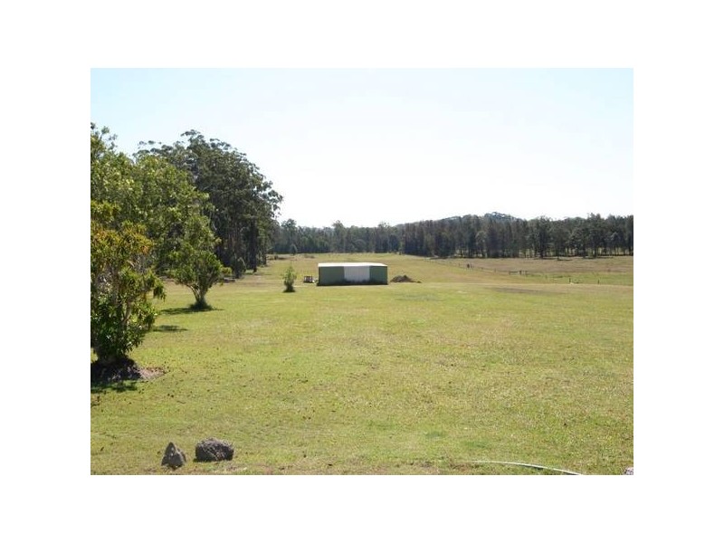 404 Lake Innes Drive, Lake Innes NSW 2446