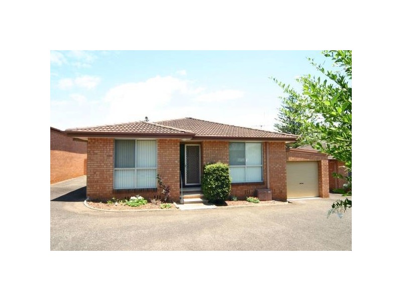 2/77 Savoy Street, Port Macquarie NSW 2444