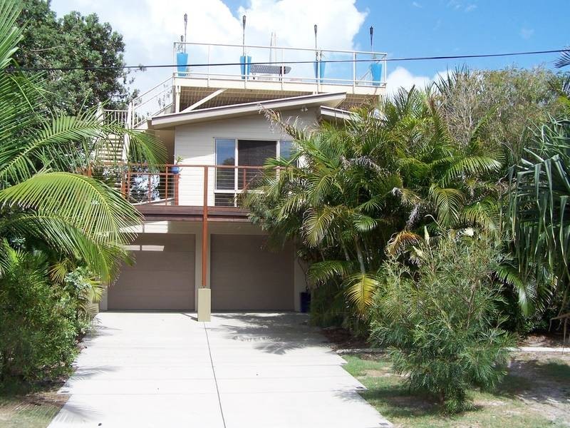 8 Surfside Crescent, Pottsville NSW 2489