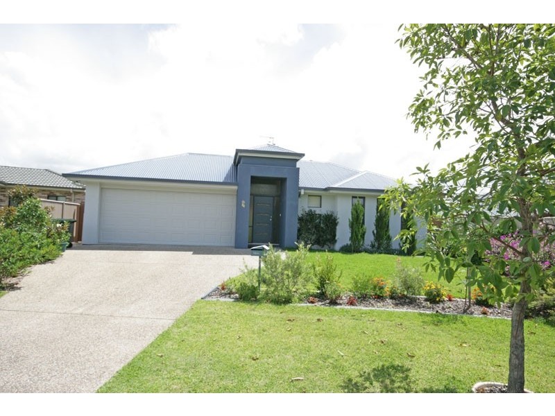 27 Suffolk Parade, Pottsville NSW 2489