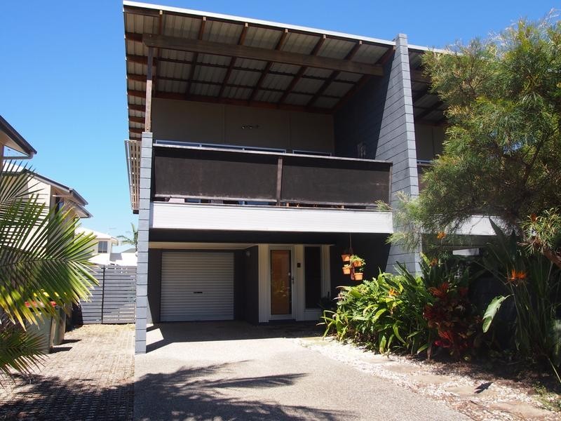 2/15 HAMPTON COURT, Pottsville NSW 2489