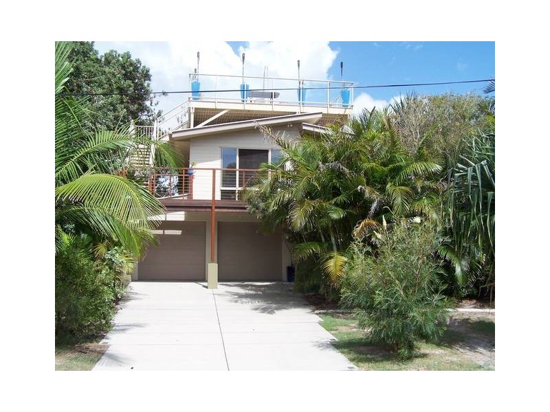 8 Surfside Crescent, Pottsville NSW 2489