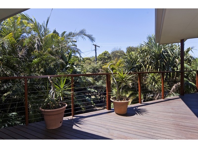 8 Surfside Crescent, Pottsville NSW 2489