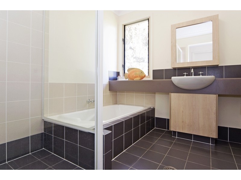 8 Surfside Crescent, Pottsville NSW 2489