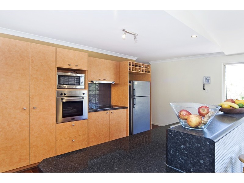 8 Surfside Crescent, Pottsville NSW 2489