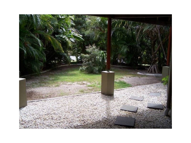 8 Surfside Crescent, Pottsville NSW 2489